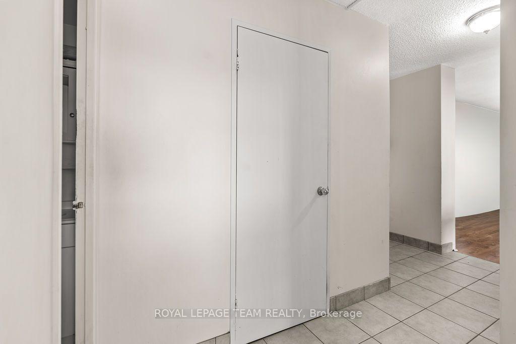 Photo 8 of Unit 1112, 2000 Jasmine Crescent, Ottawa, Beacon Hill South — HOMEH