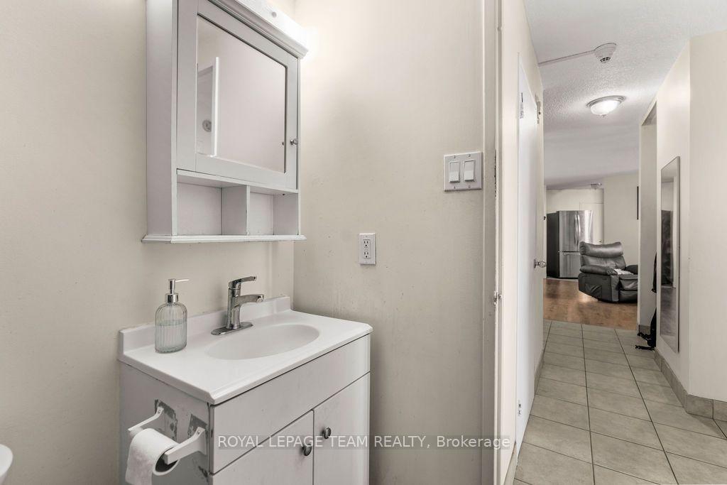 Photo 10 of Unit 1112, 2000 Jasmine Crescent, Ottawa, Beacon Hill South — HOMEH