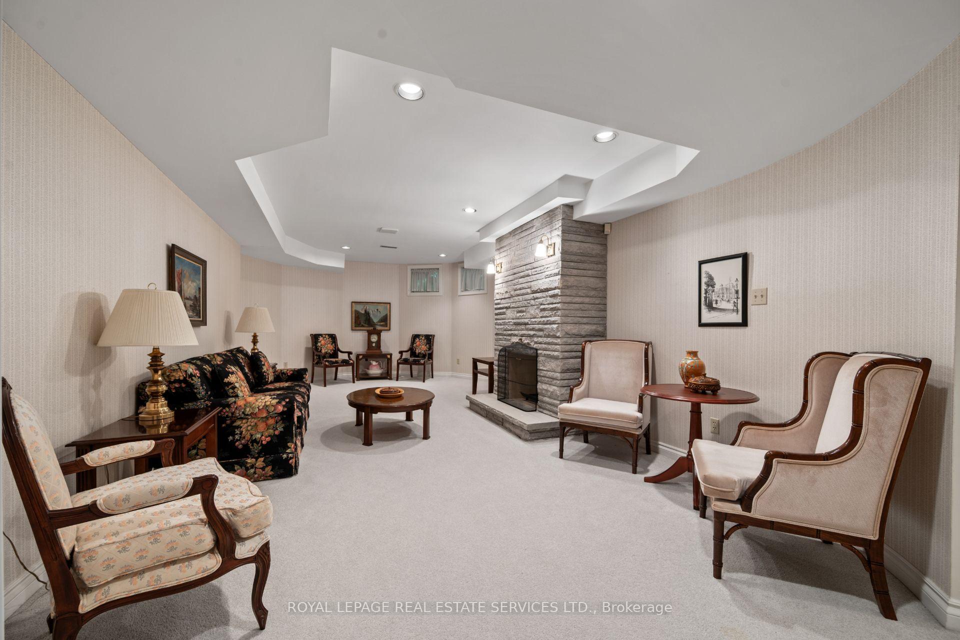 Photo 37 of 7 The Green Pines, Etobicoke, Markland Wood — HOMEH