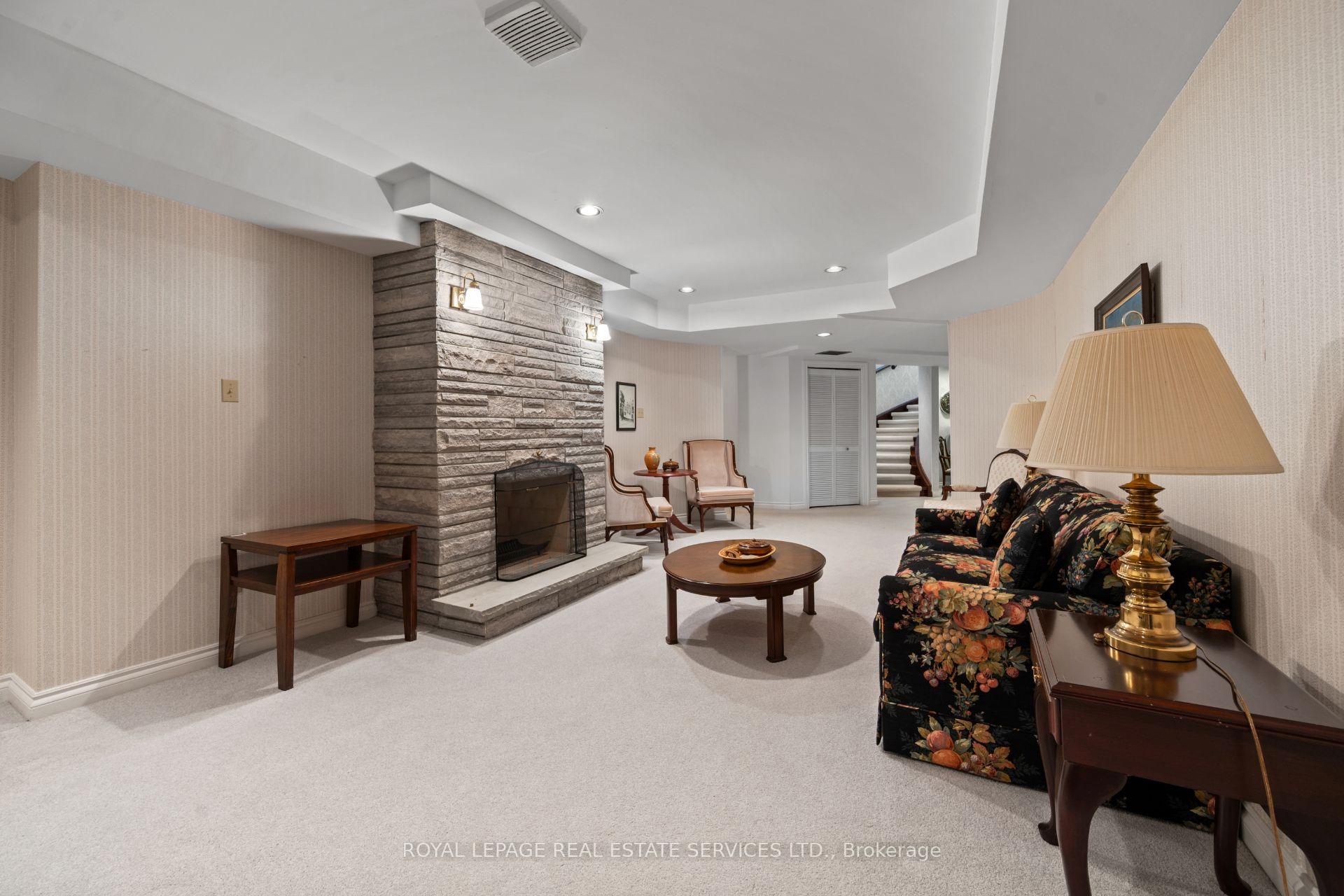 Photo 38 of 7 The Green Pines, Etobicoke, Markland Wood — HOMEH