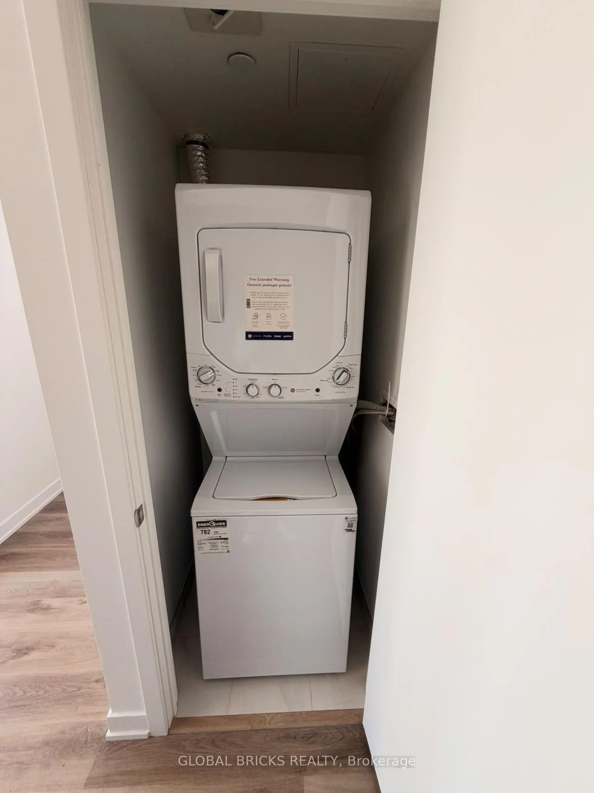 Photo 8 of Unit 403, 91 John Street N, Hamilton, Corktown — HOMEH