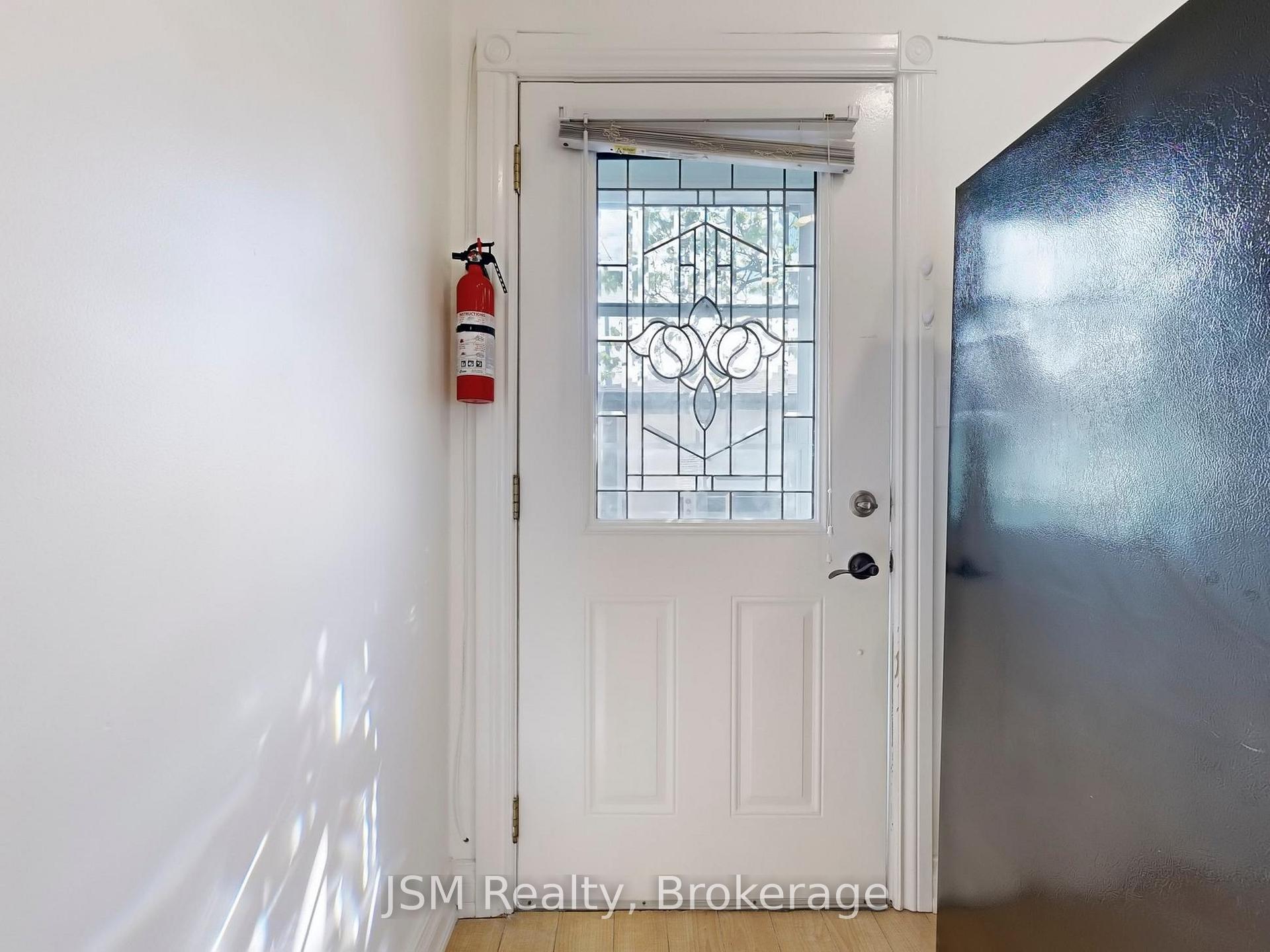 Photo 3 of Unit Main, 479 Westmount Avenue, Toronto, Oakwood Village — HOMEH