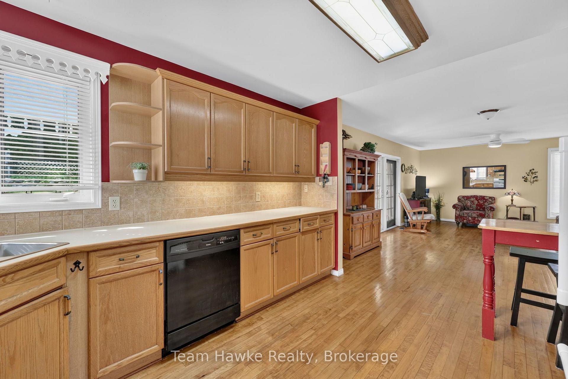 Photo 12 of 255 Hanly Street, Midland — HOMEH