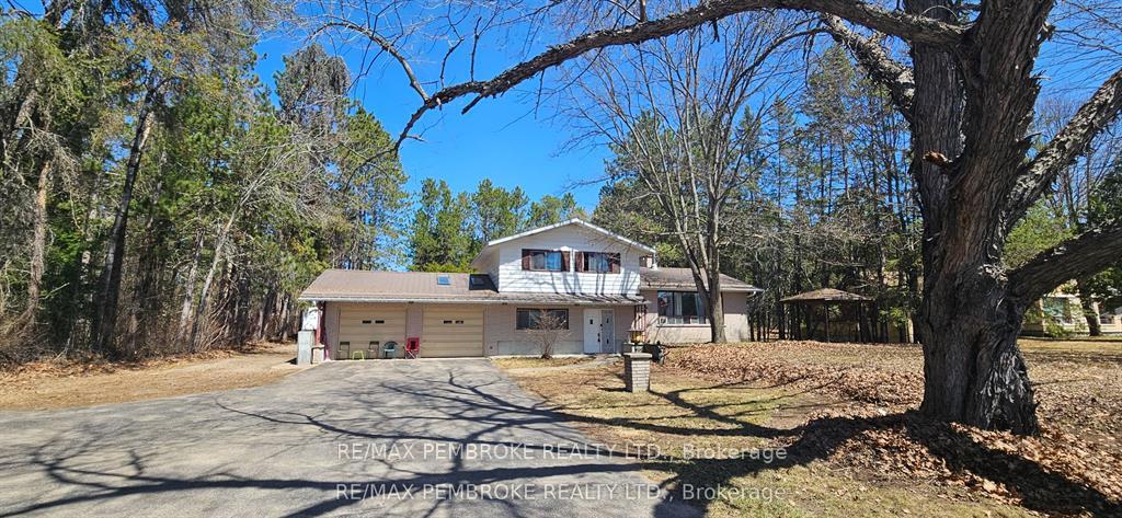 Photo of 33698 Highway 17 W