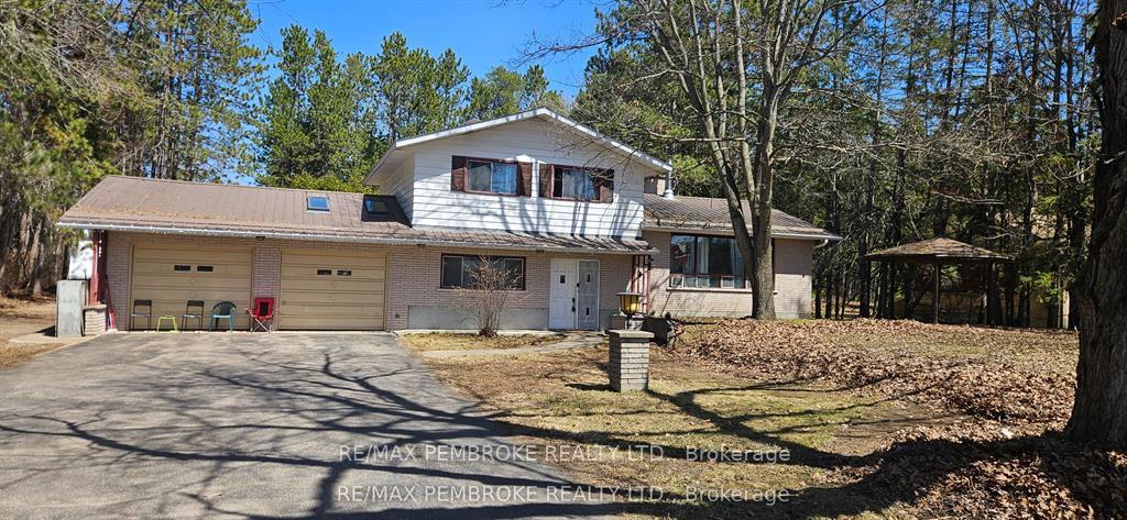 Photo 2 of 33698 Highway 17 W, Deep River, Deep River — HOMEH