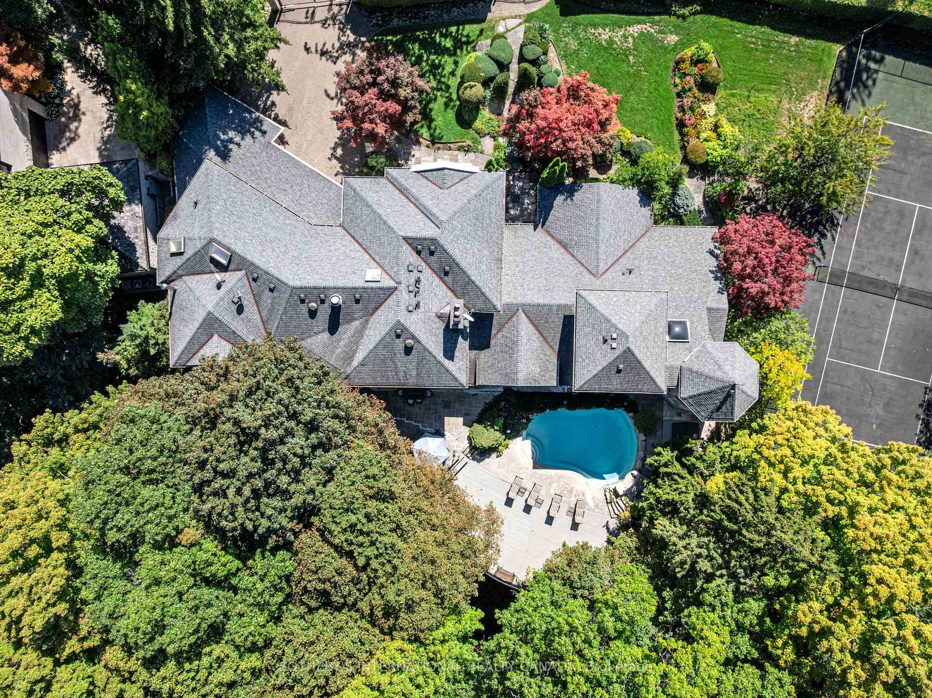 Photo 1 of 340 Riverview Drive, North York, Bridle Path-Sunnybrook-York Mills — HOMEH