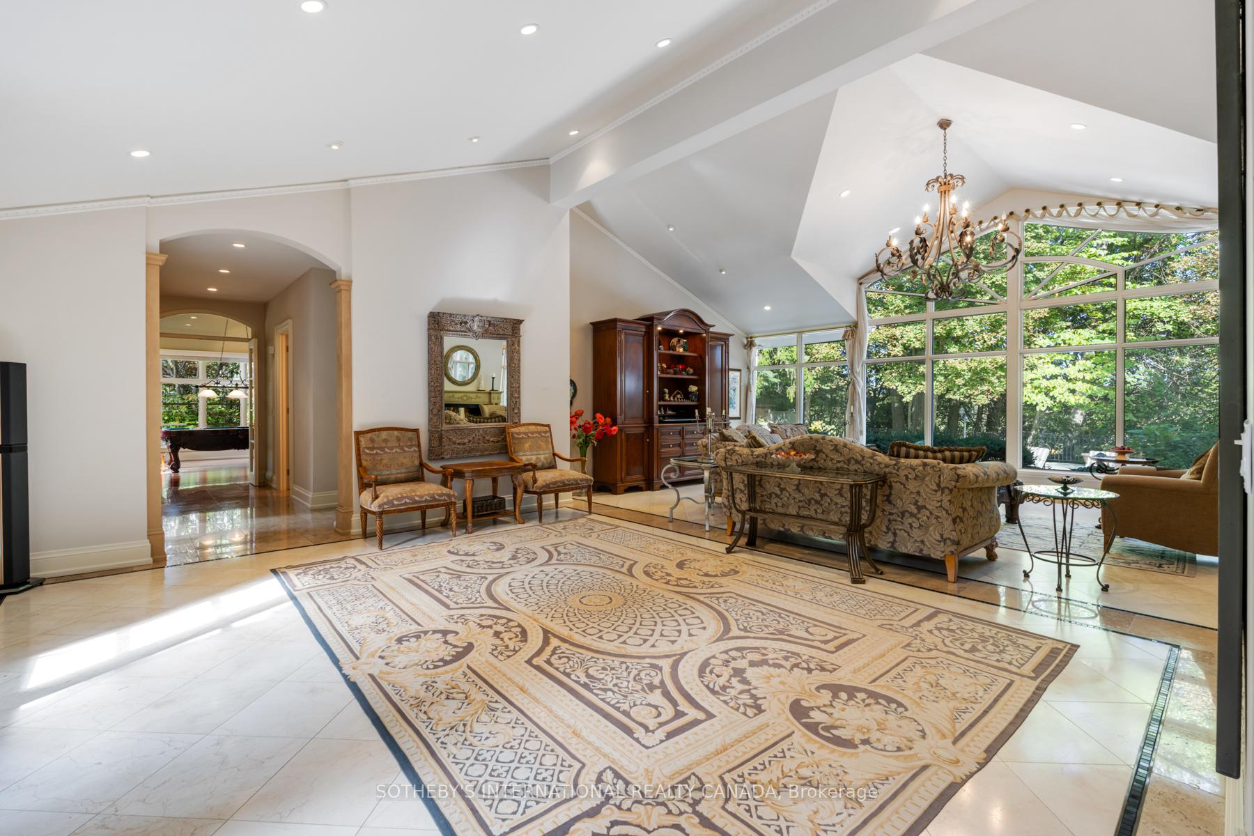 Photo 10 of 340 Riverview Drive, North York, Bridle Path-Sunnybrook-York Mills — HOMEH