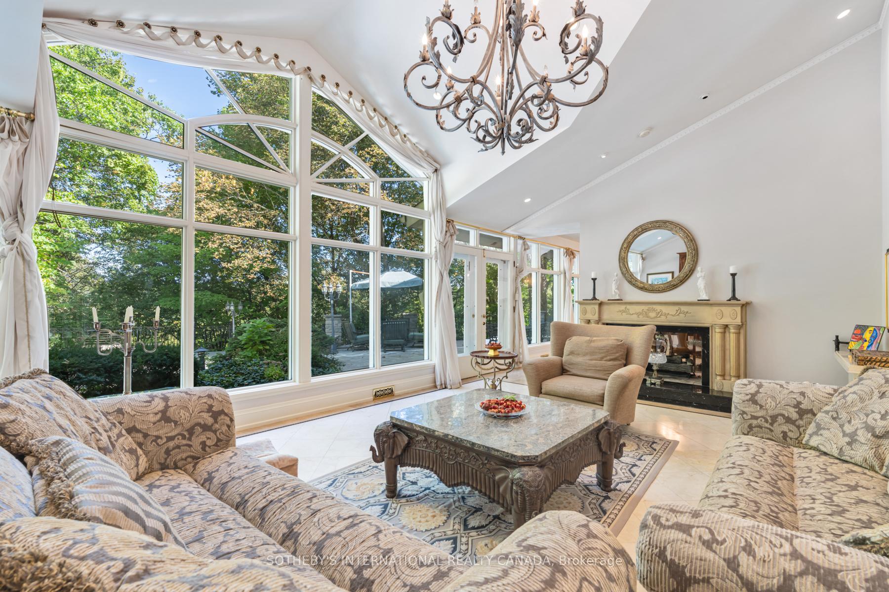 Photo 11 of 340 Riverview Drive, North York, Bridle Path-Sunnybrook-York Mills — HOMEH