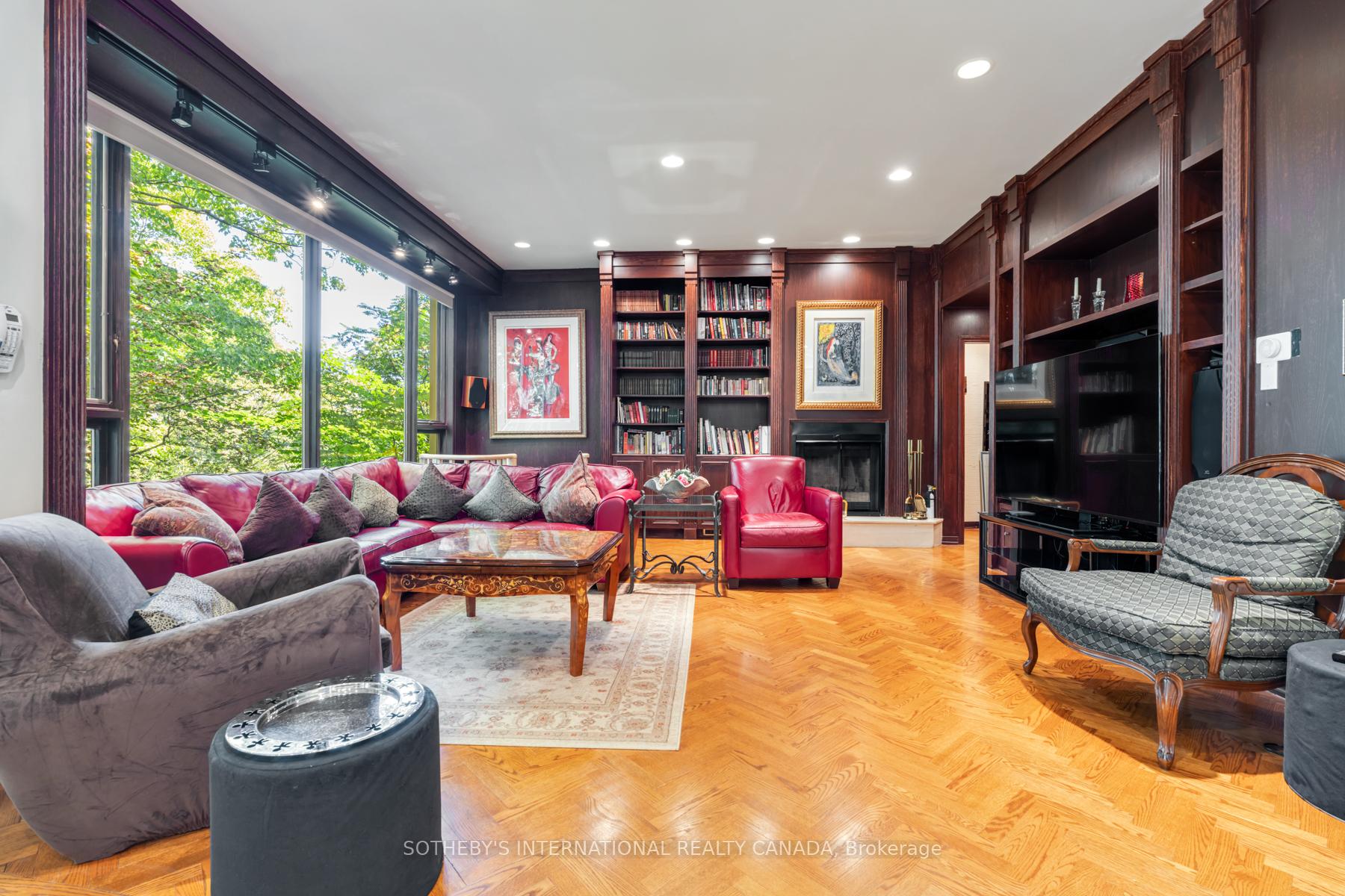 Photo 13 of 340 Riverview Drive, North York, Bridle Path-Sunnybrook-York Mills — HOMEH
