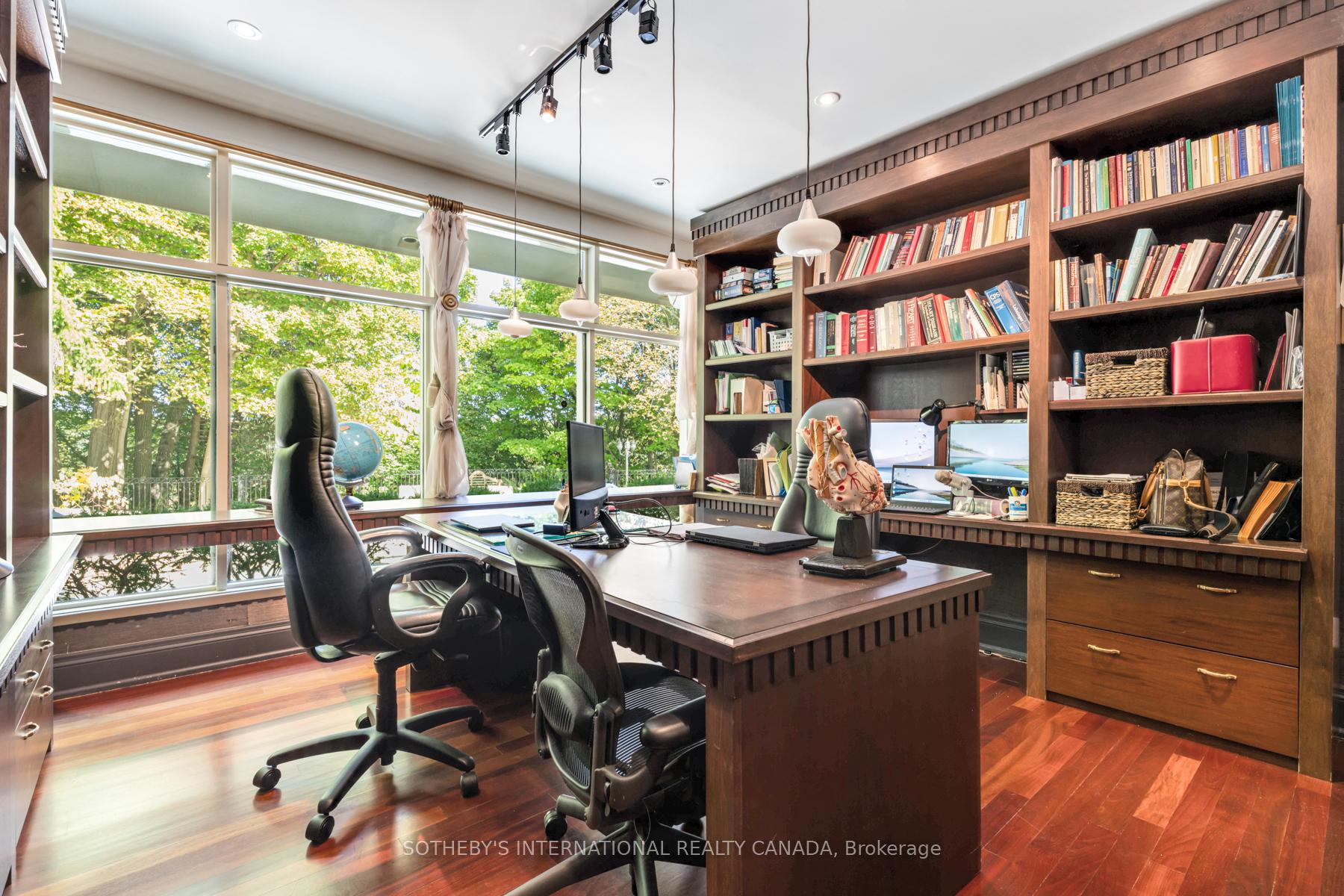 Photo 17 of 340 Riverview Drive, North York, Bridle Path-Sunnybrook-York Mills — HOMEH