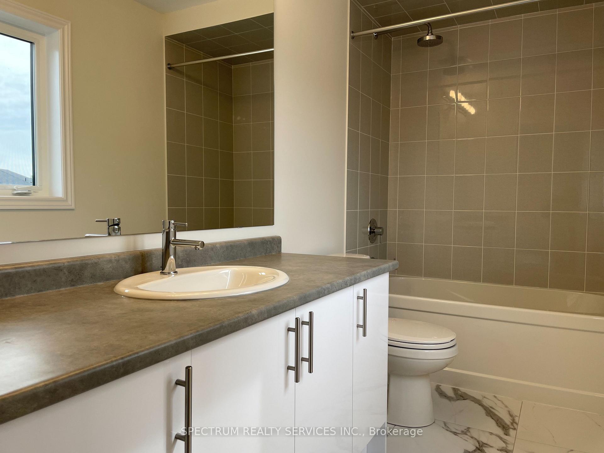 Photo 21 of 3 Southern Avenue, Brant, Paris — HOMEH