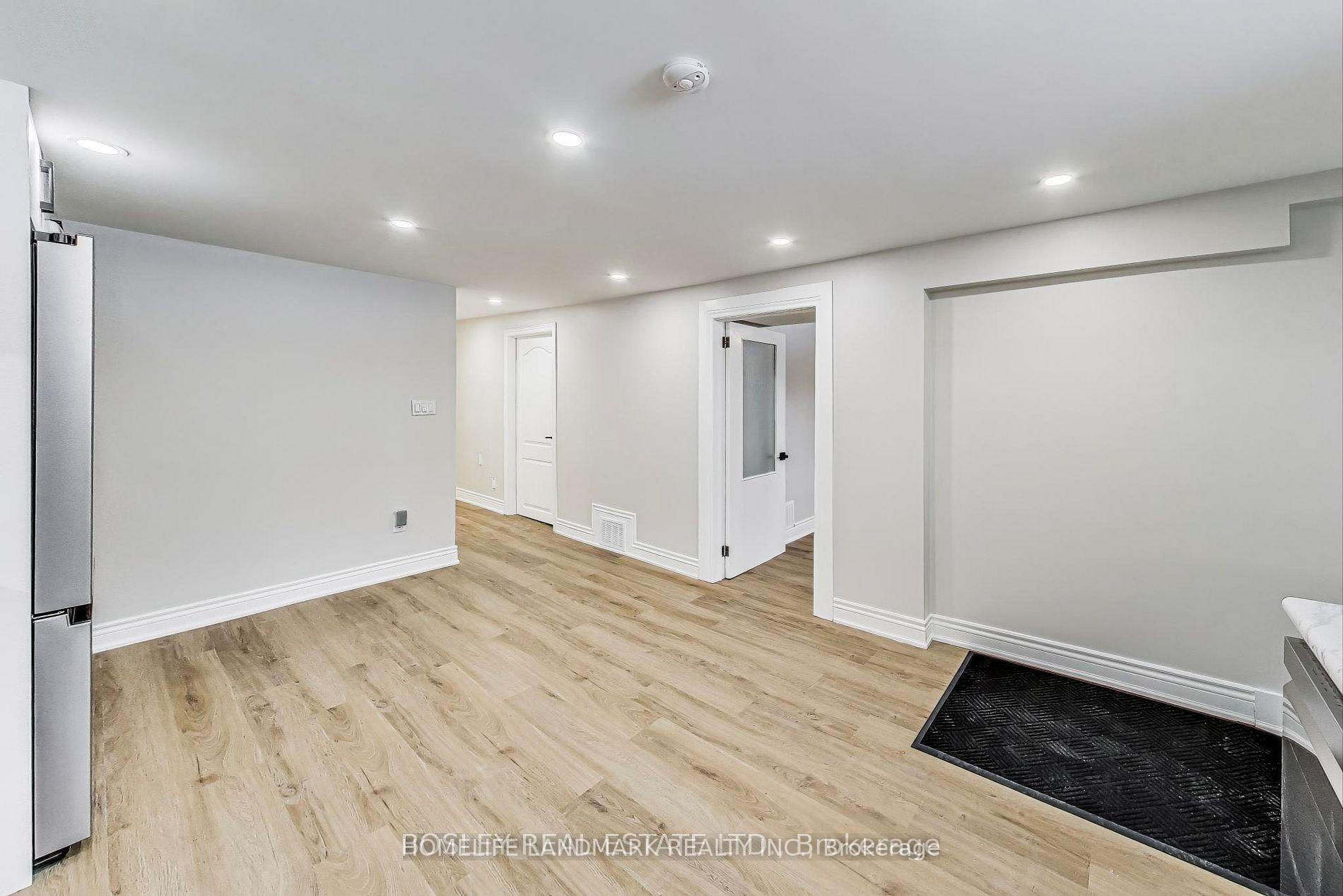 Photo 6 of Unit Lower, 89 Chiswick Avenue, North York, Brookhaven-Amesbury — HOMEH