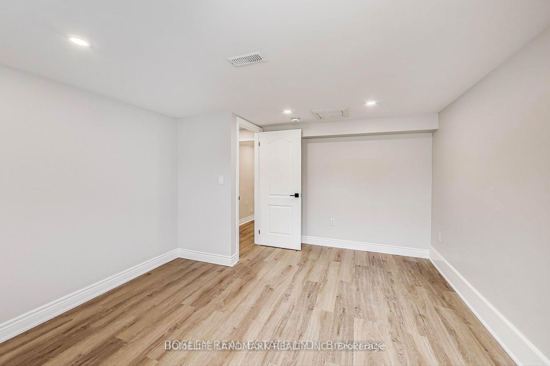 Photo 13 of Unit Lower, 89 Chiswick Avenue, North York, Brookhaven-Amesbury — HOMEH