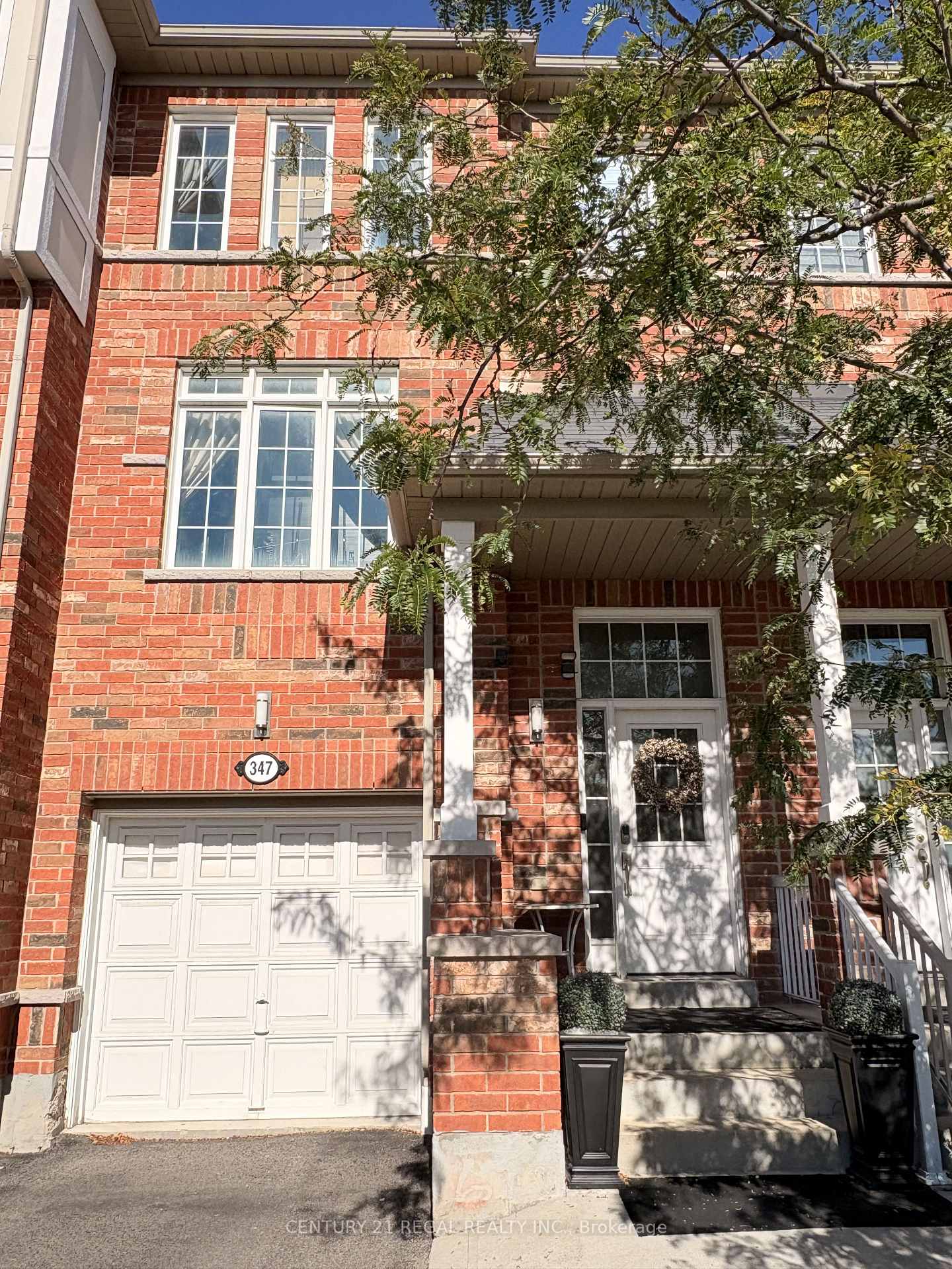 Photo 3 of 347 Aspendale Crescent, Mississauga, Meadowvale Village — HOMEH