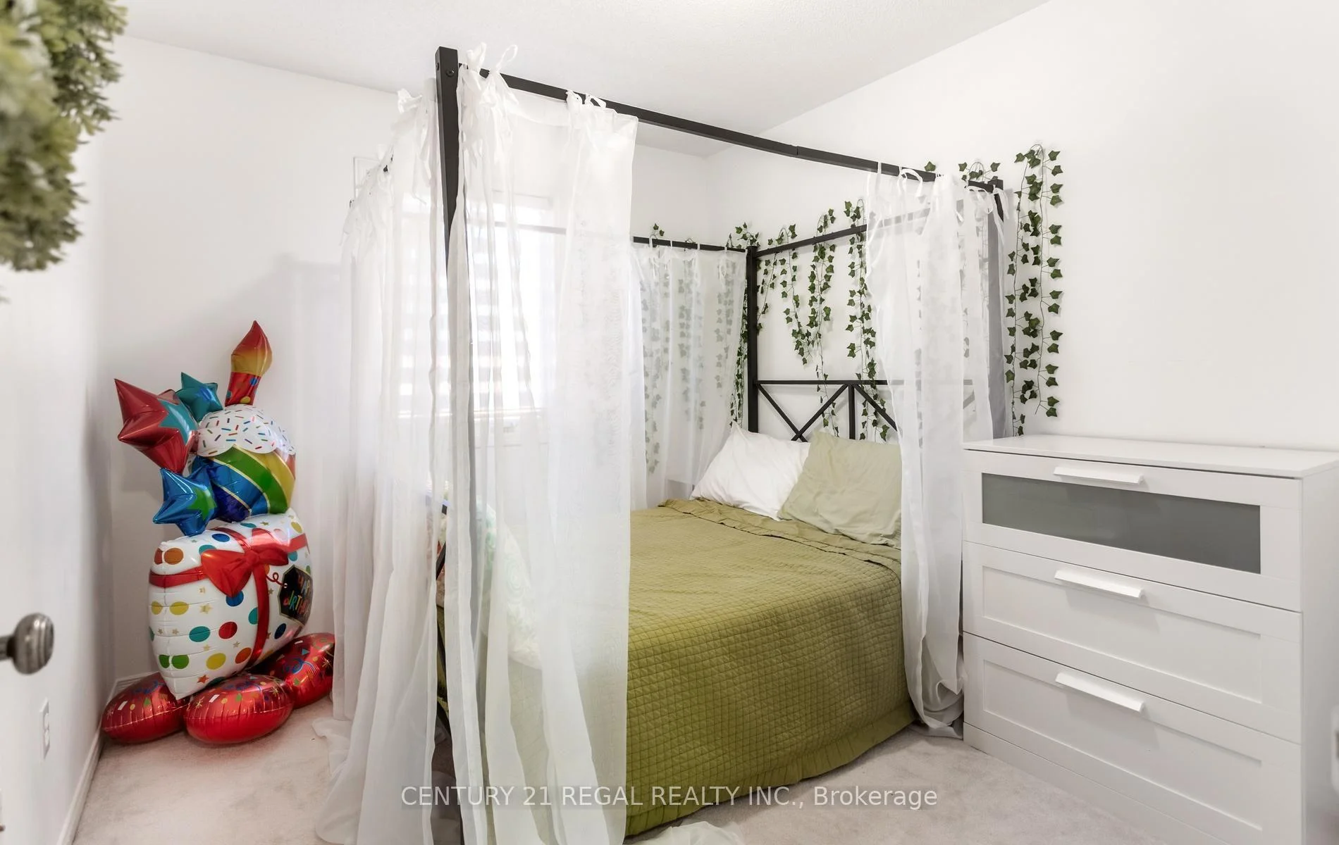 Photo 25 of 347 Aspendale Crescent, Mississauga, Meadowvale Village — HOMEH