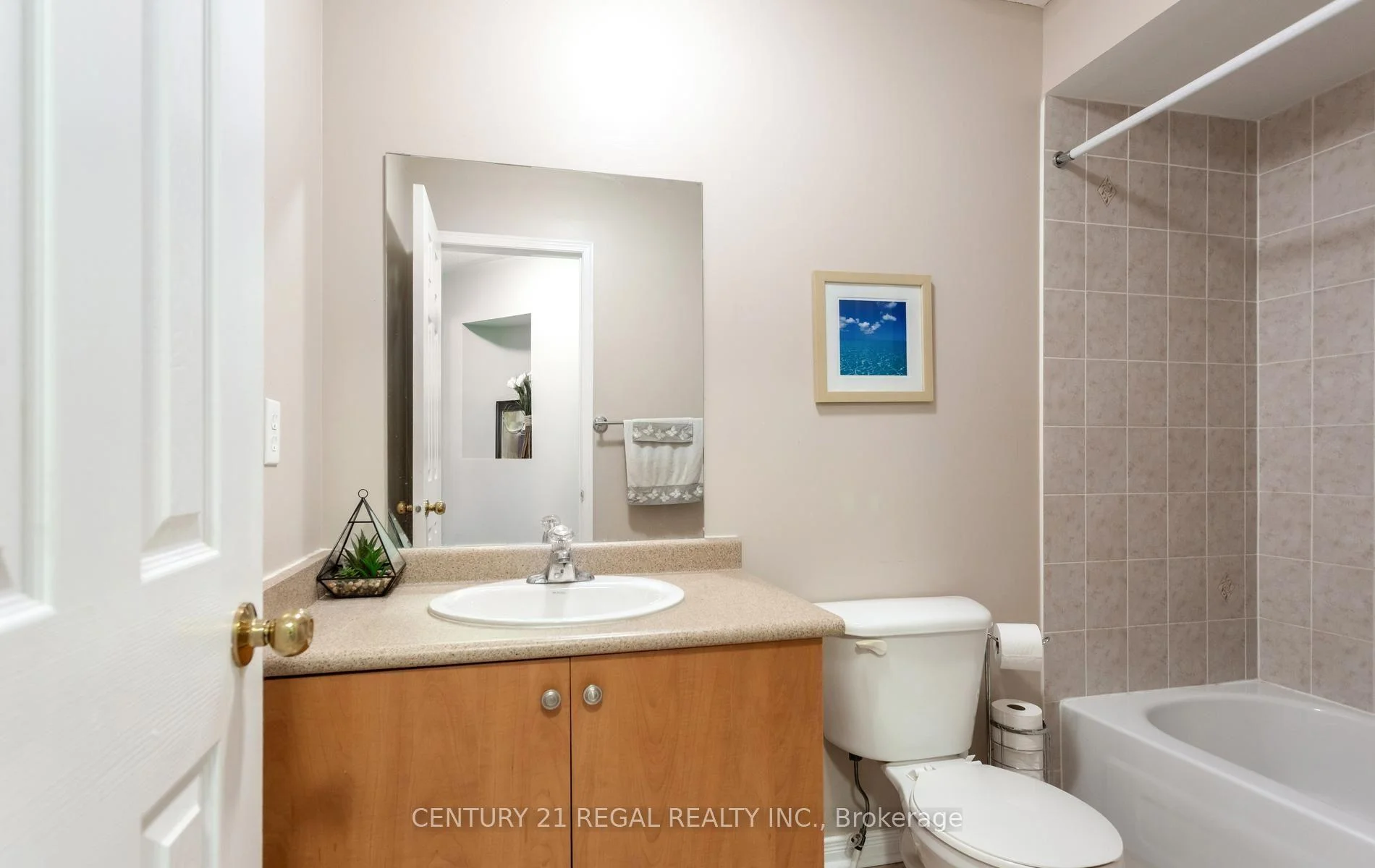 Photo 29 of 347 Aspendale Crescent, Mississauga, Meadowvale Village — HOMEH