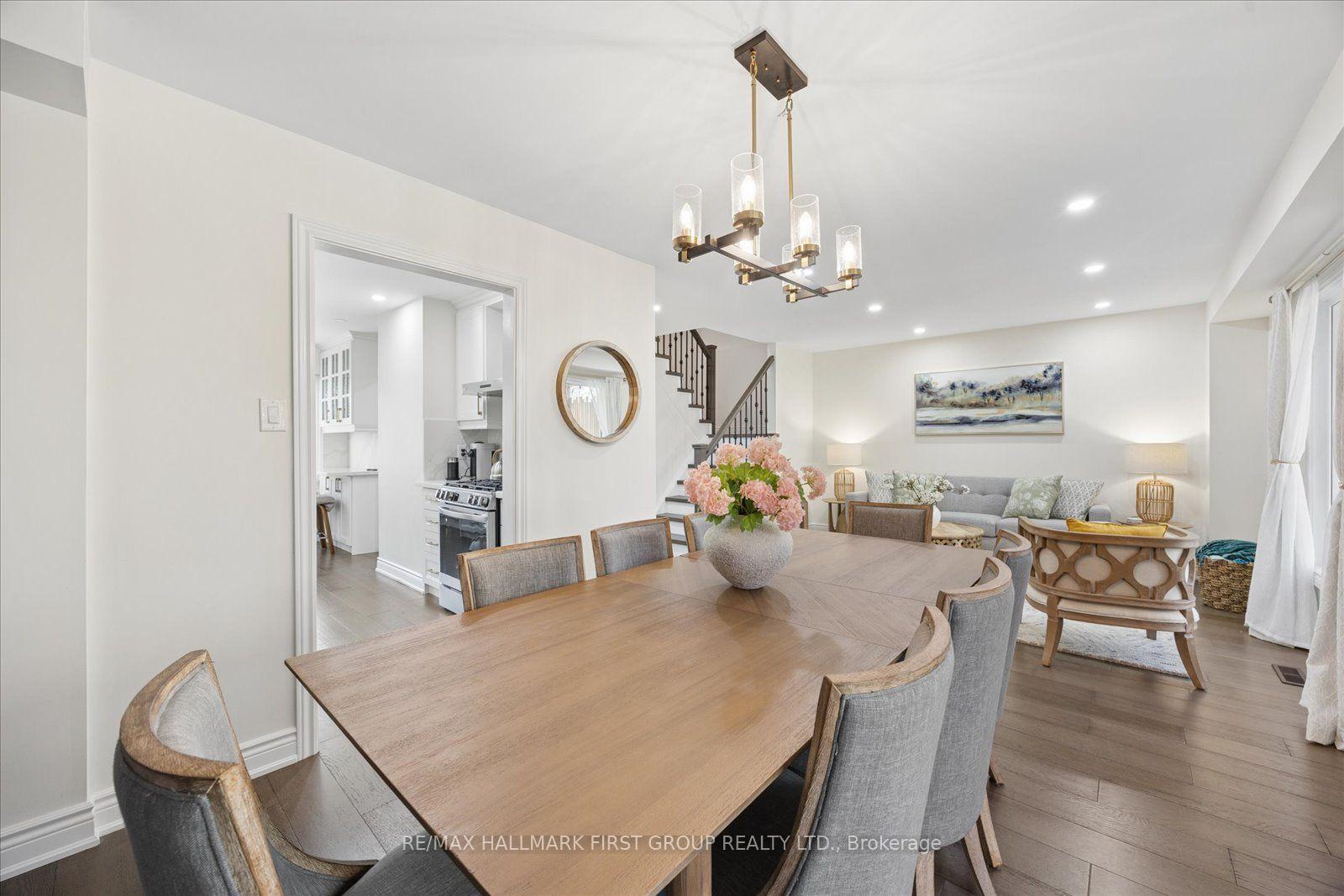 Photo 9 of 736 Stonepath Circle, Pickering, Amberlea — HOMEH