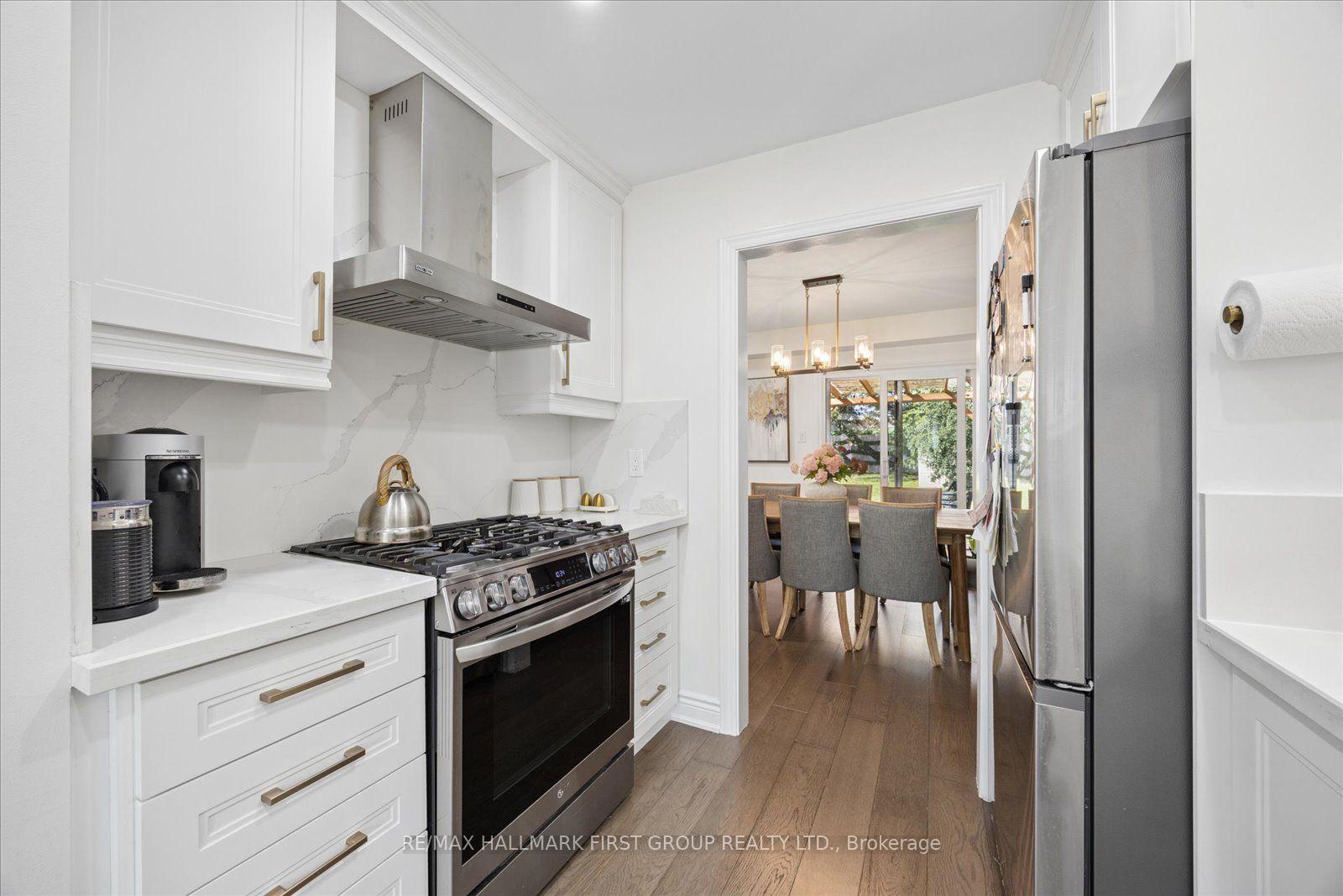 Photo 12 of 736 Stonepath Circle, Pickering, Amberlea — HOMEH