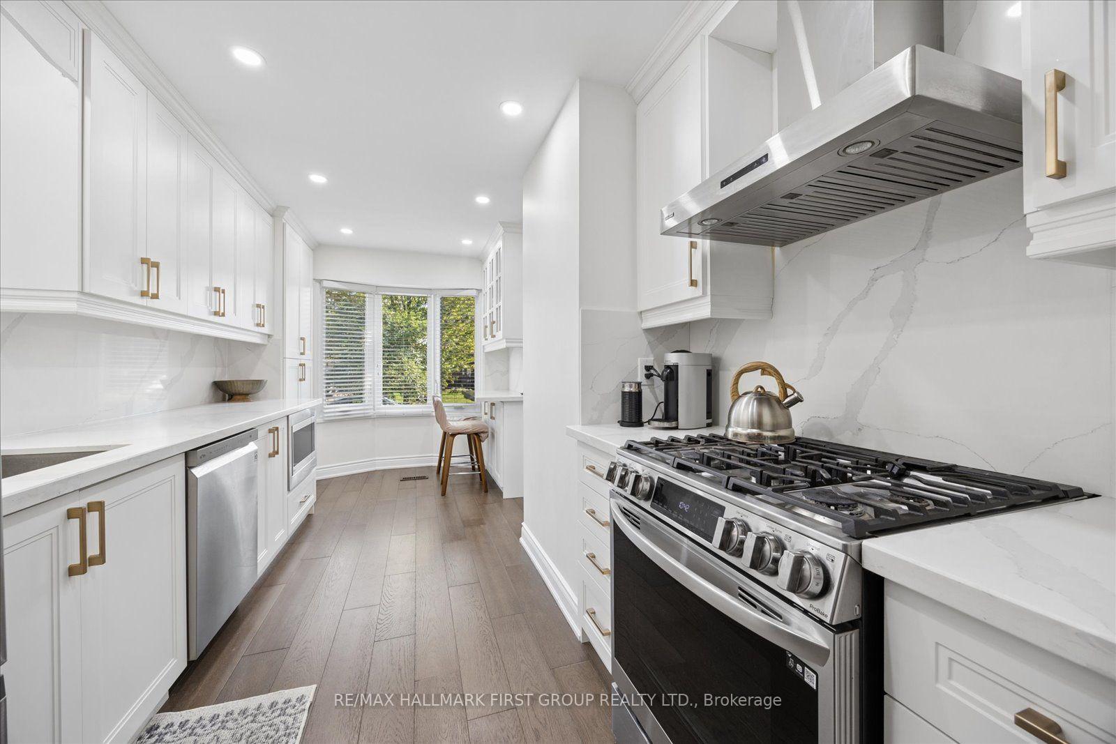 Photo 13 of 736 Stonepath Circle, Pickering, Amberlea — HOMEH