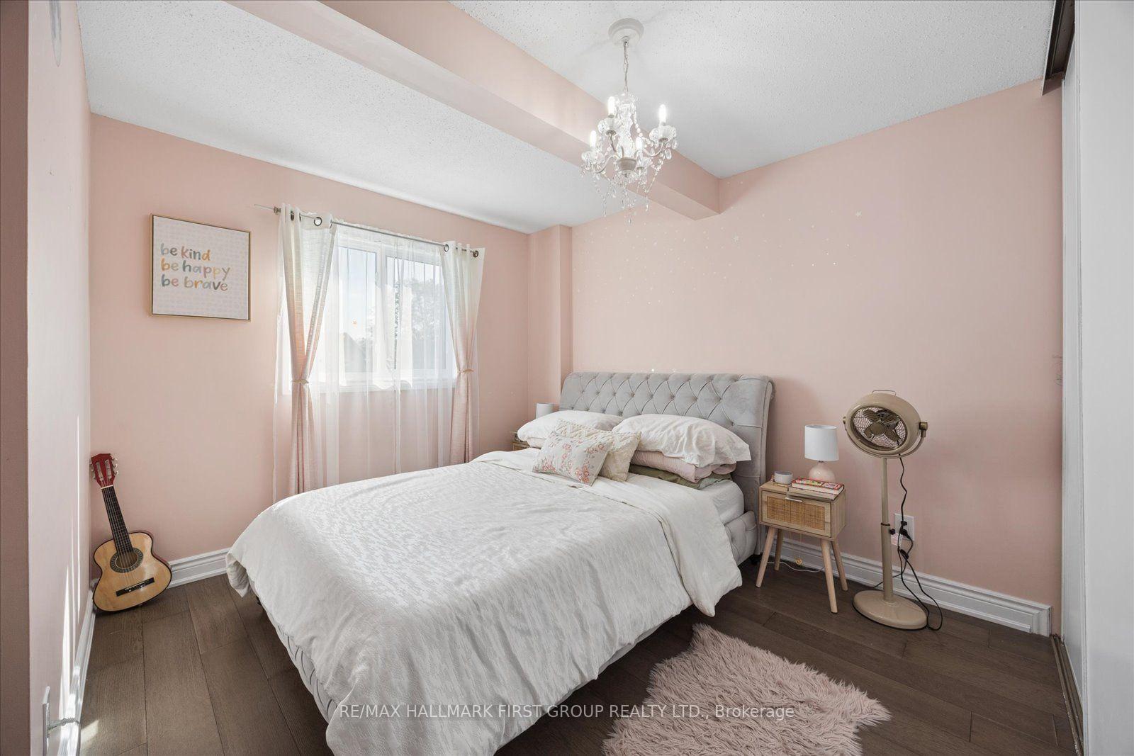 Photo 22 of 736 Stonepath Circle, Pickering, Amberlea — HOMEH