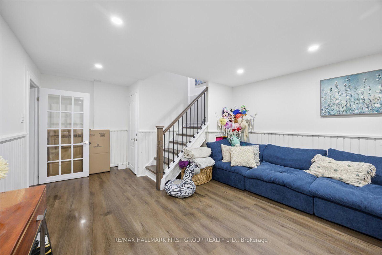 Photo 25 of 736 Stonepath Circle, Pickering, Amberlea — HOMEH