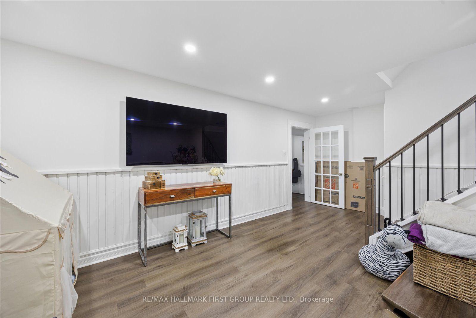 Photo 26 of 736 Stonepath Circle, Pickering, Amberlea — HOMEH