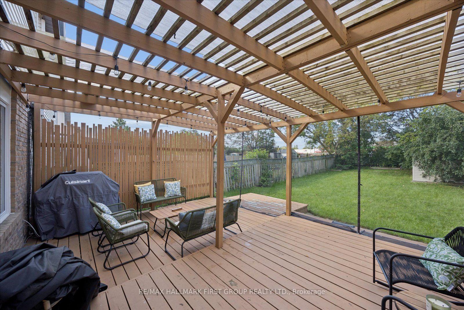Photo 31 of 736 Stonepath Circle, Pickering, Amberlea — HOMEH