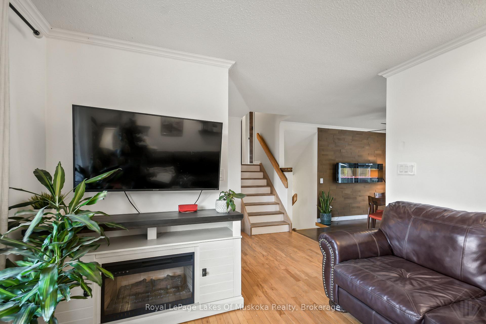 Photo 7 of 45 Kevin Crescent, Bracebridge, Monck (Bracebridge) — HOMEH