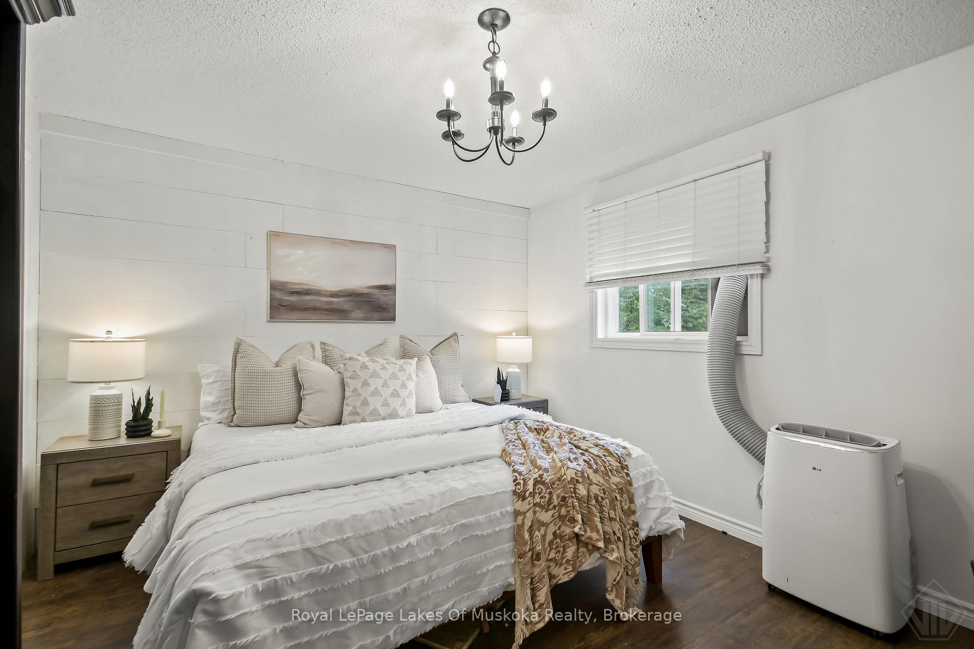 Photo 16 of 45 Kevin Crescent, Bracebridge, Monck (Bracebridge) — HOMEH