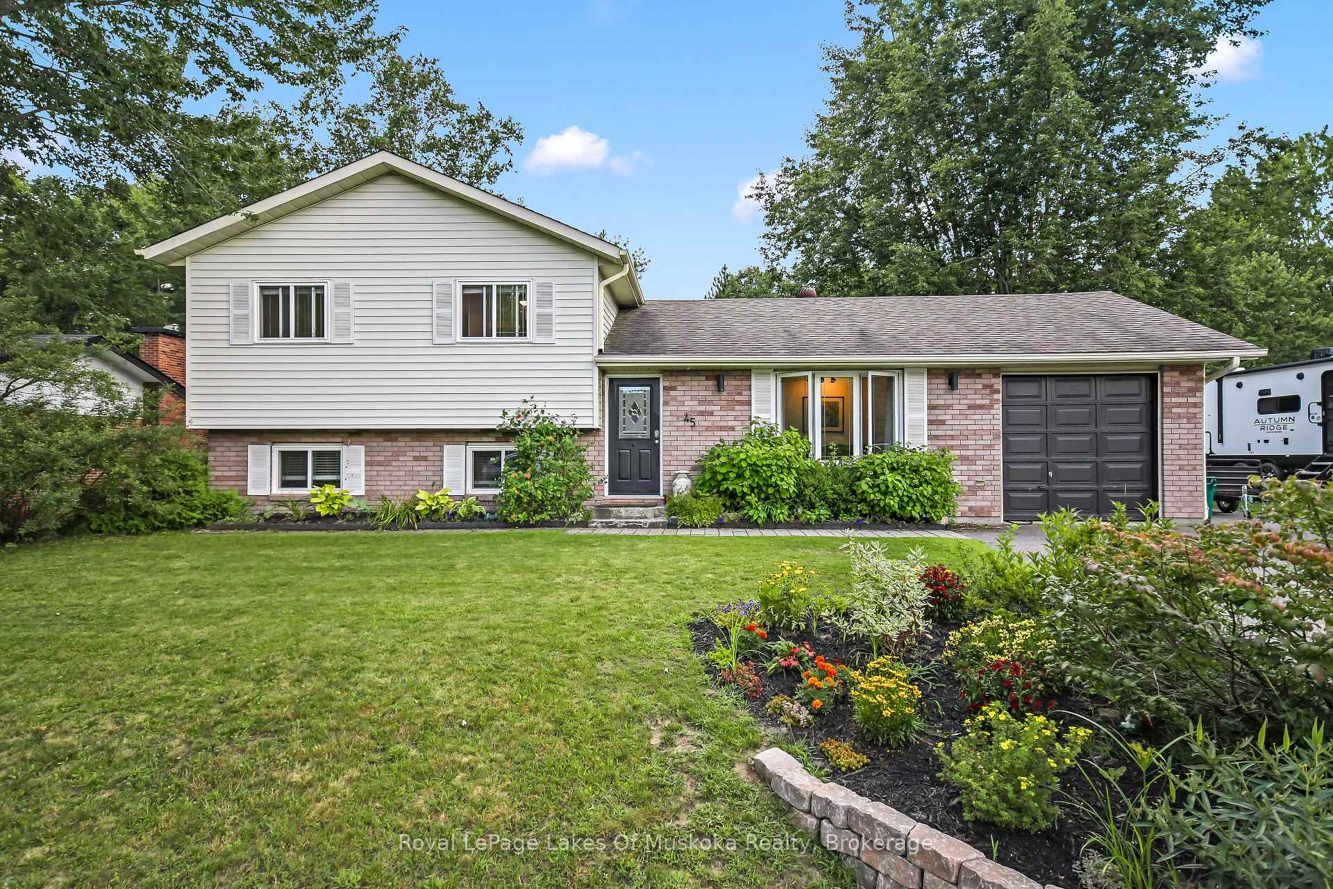 Photo 33 of 45 Kevin Crescent, Bracebridge, Monck (Bracebridge) — HOMEH