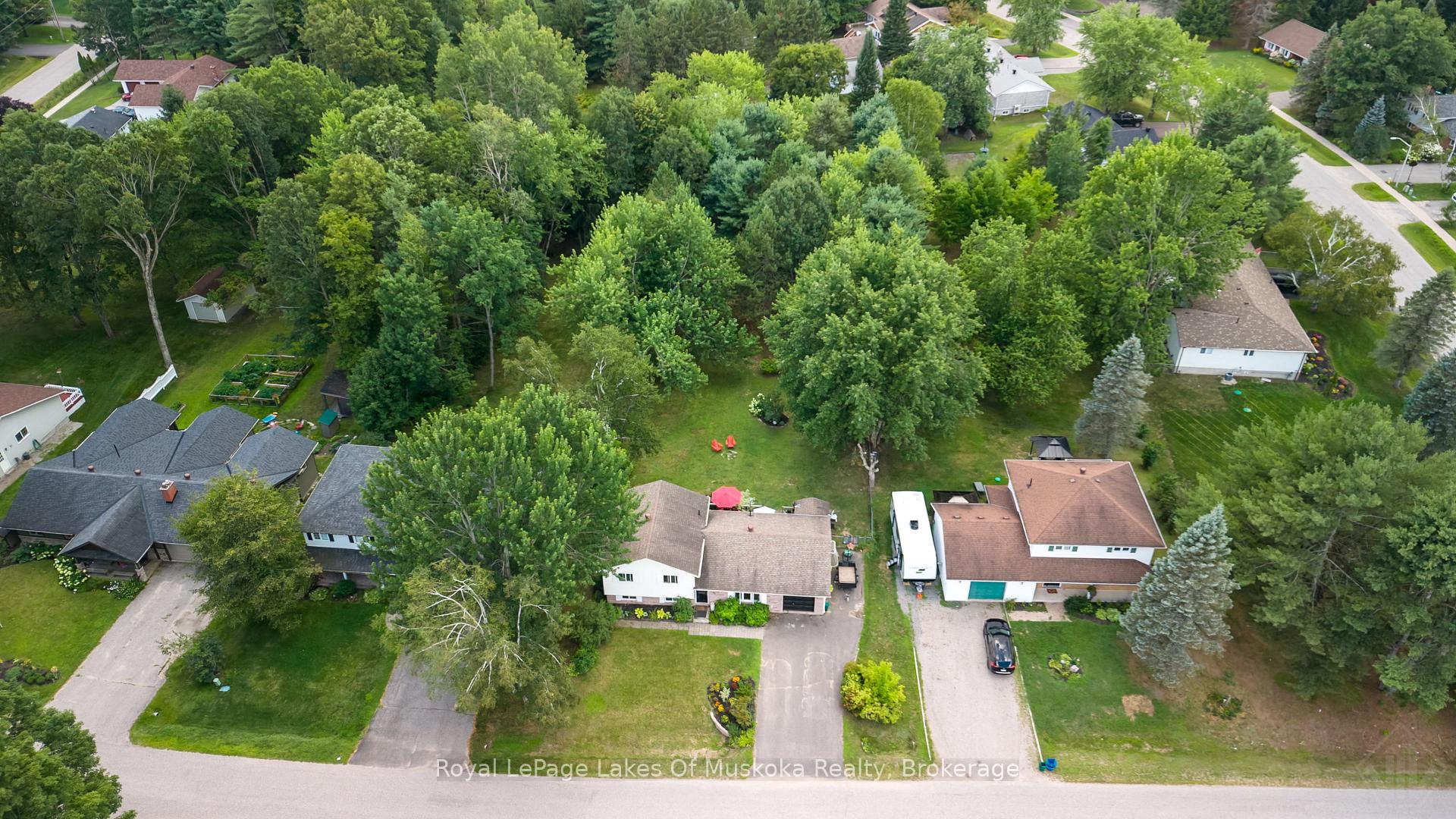 Photo 35 of 45 Kevin Crescent, Bracebridge, Monck (Bracebridge) — HOMEH