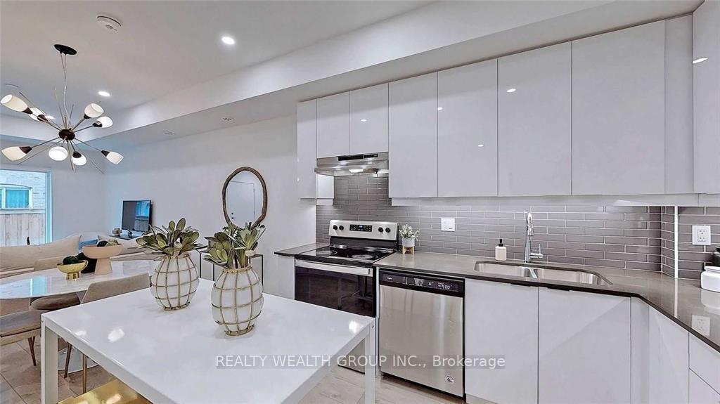 Photo 9 of Unit 109, 200 Malta Avenue, Brampton, Fletcher's Creek South — HOMEH
