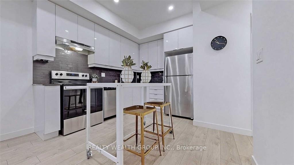 Photo 10 of Unit 109, 200 Malta Avenue, Brampton, Fletcher's Creek South — HOMEH