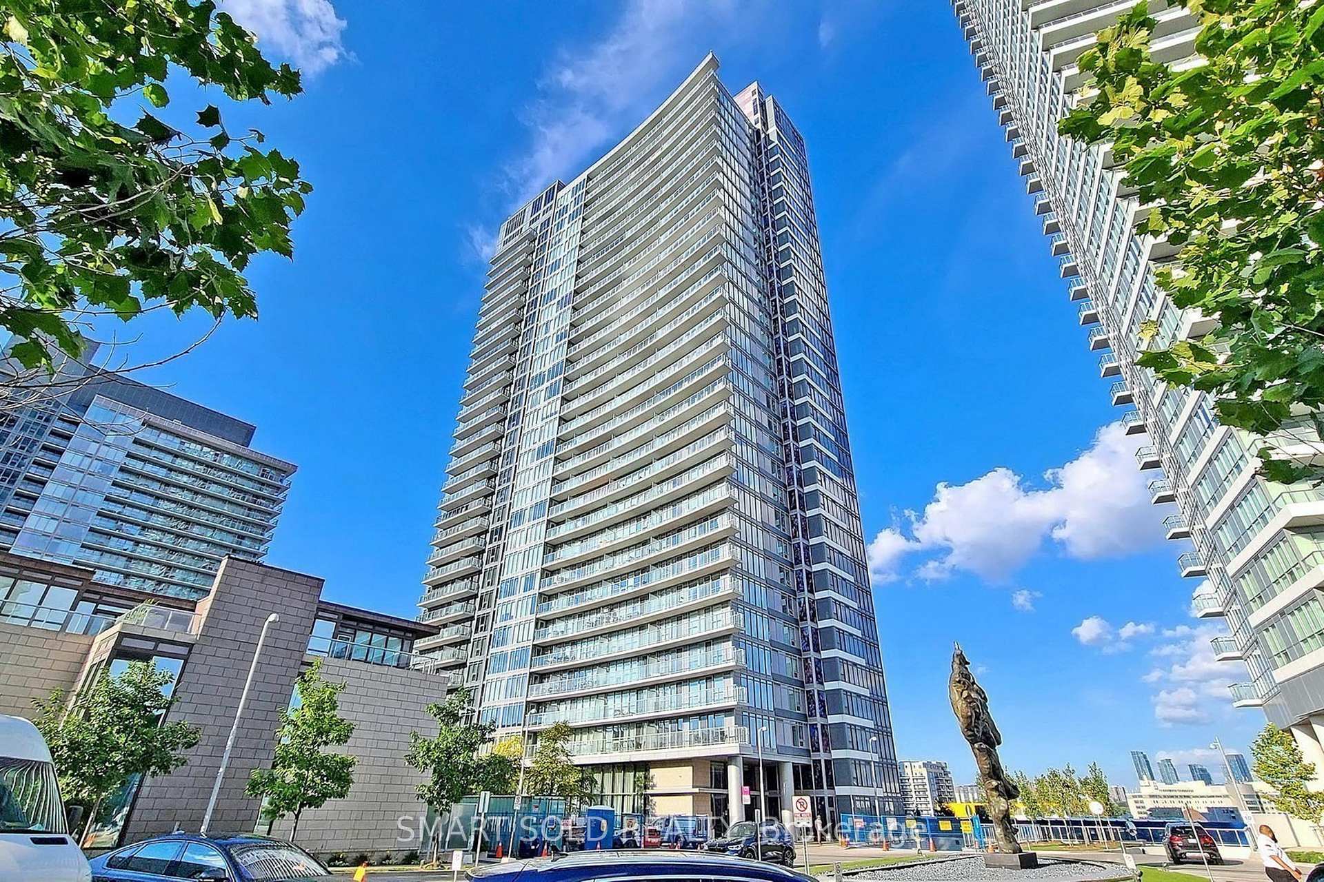 Photo 2 of Unit 3208, 121 Mcmahon Drive, North York, Bayview Village — HOMEH