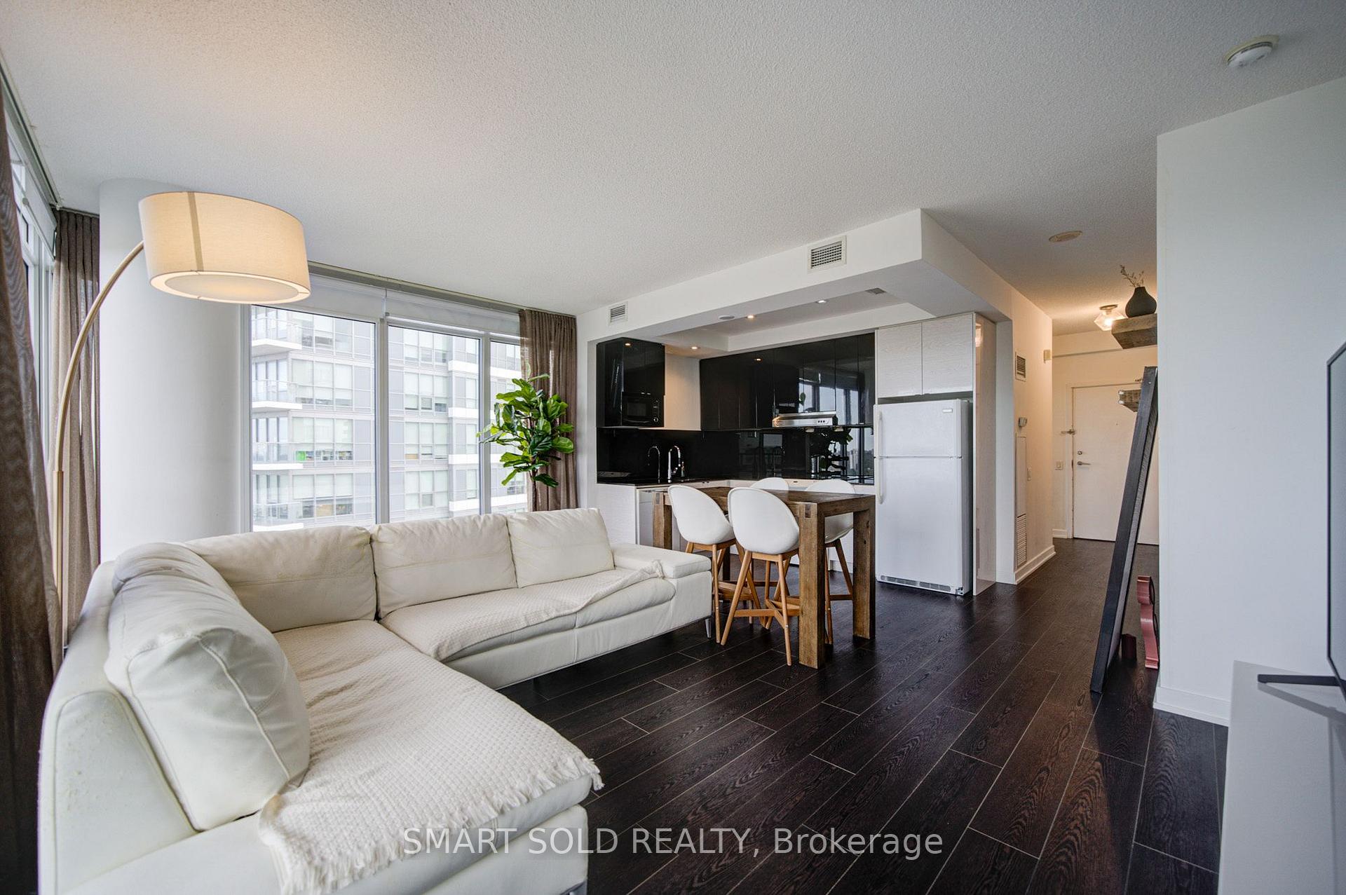 Photo 14 of Unit 3208, 121 Mcmahon Drive, North York, Bayview Village — HOMEH