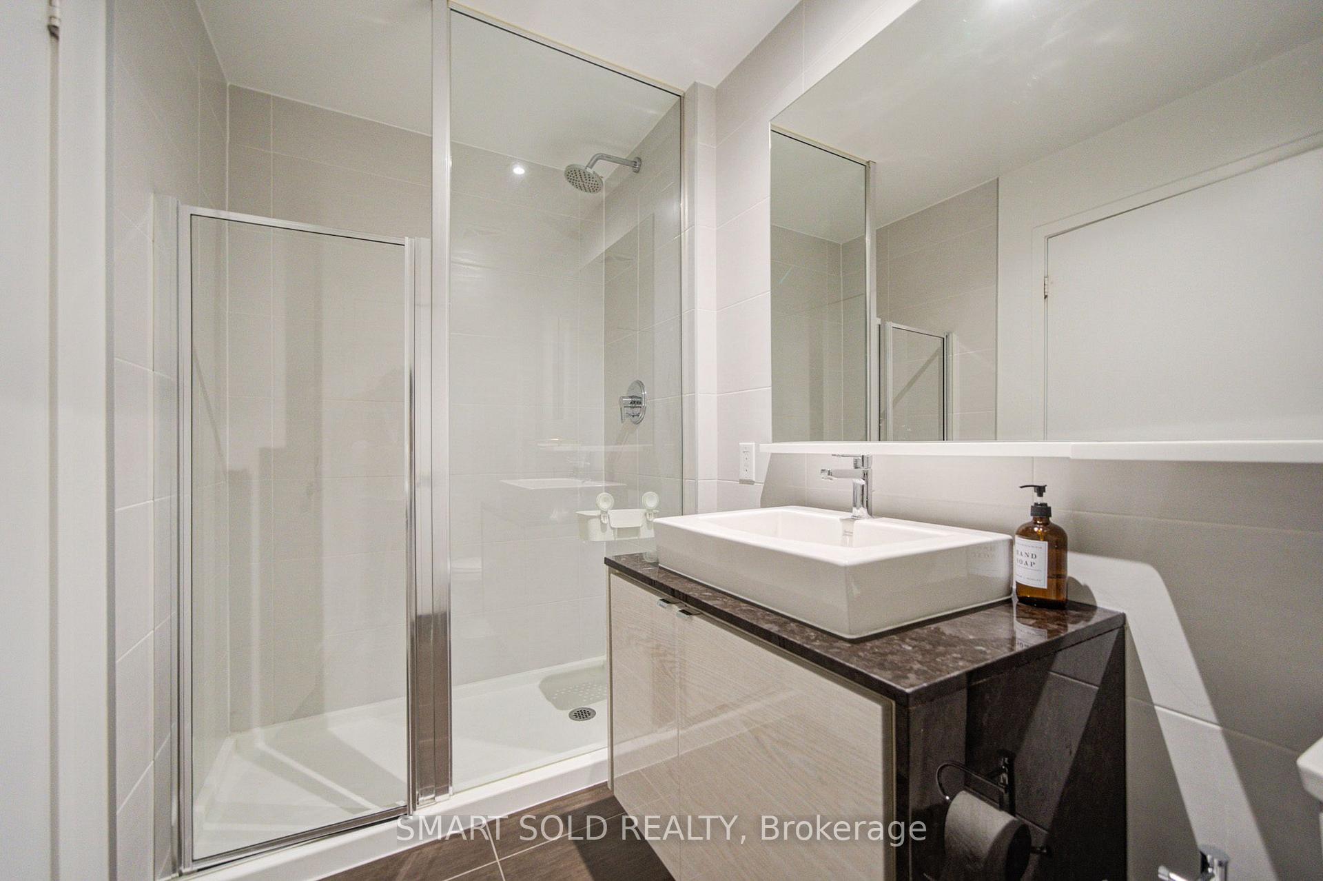Photo 32 of Unit 3208, 121 Mcmahon Drive, North York, Bayview Village — HOMEH