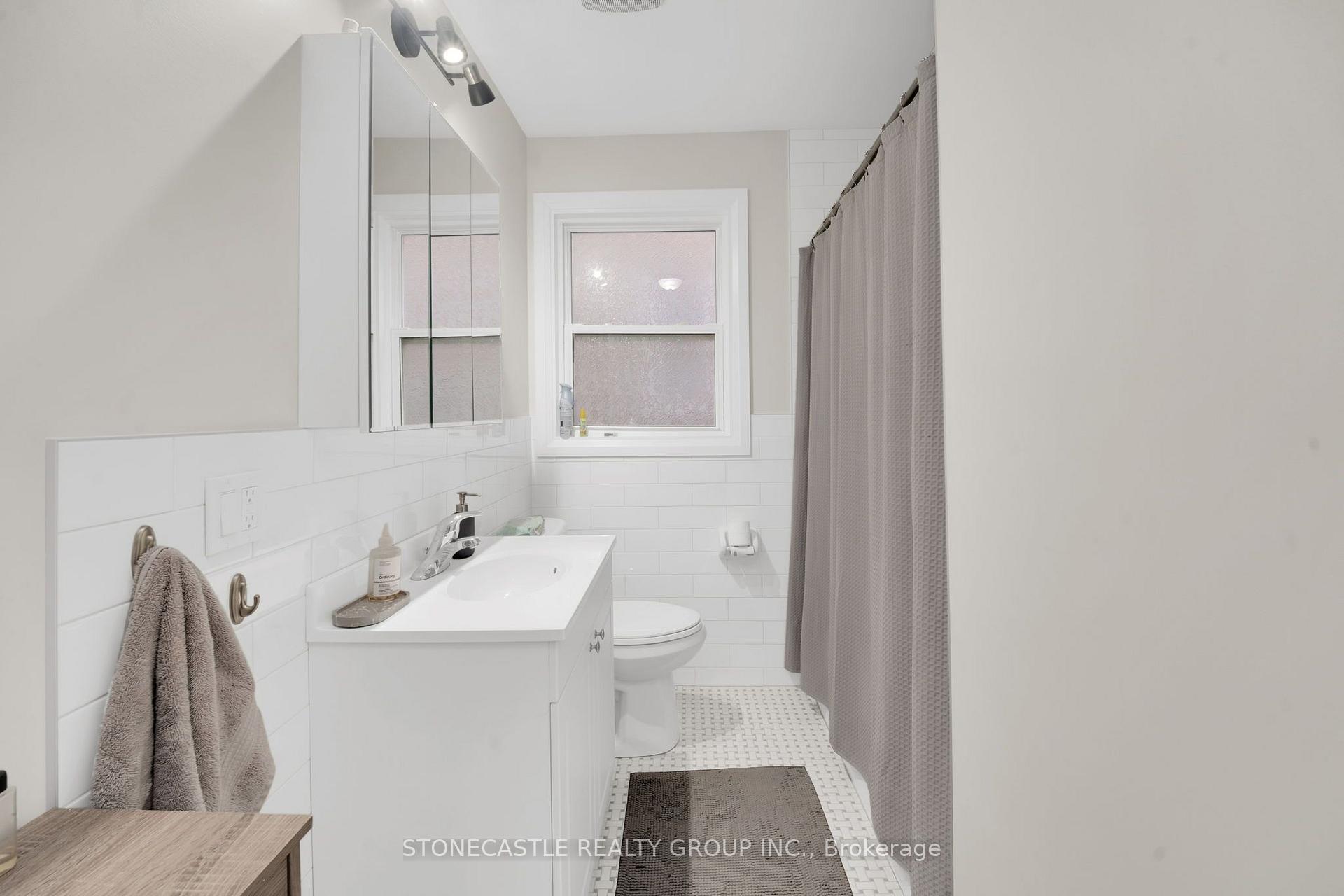 Photo 9 of 55 Thirty Eighth Street, Etobicoke, Long Branch — HOMEH