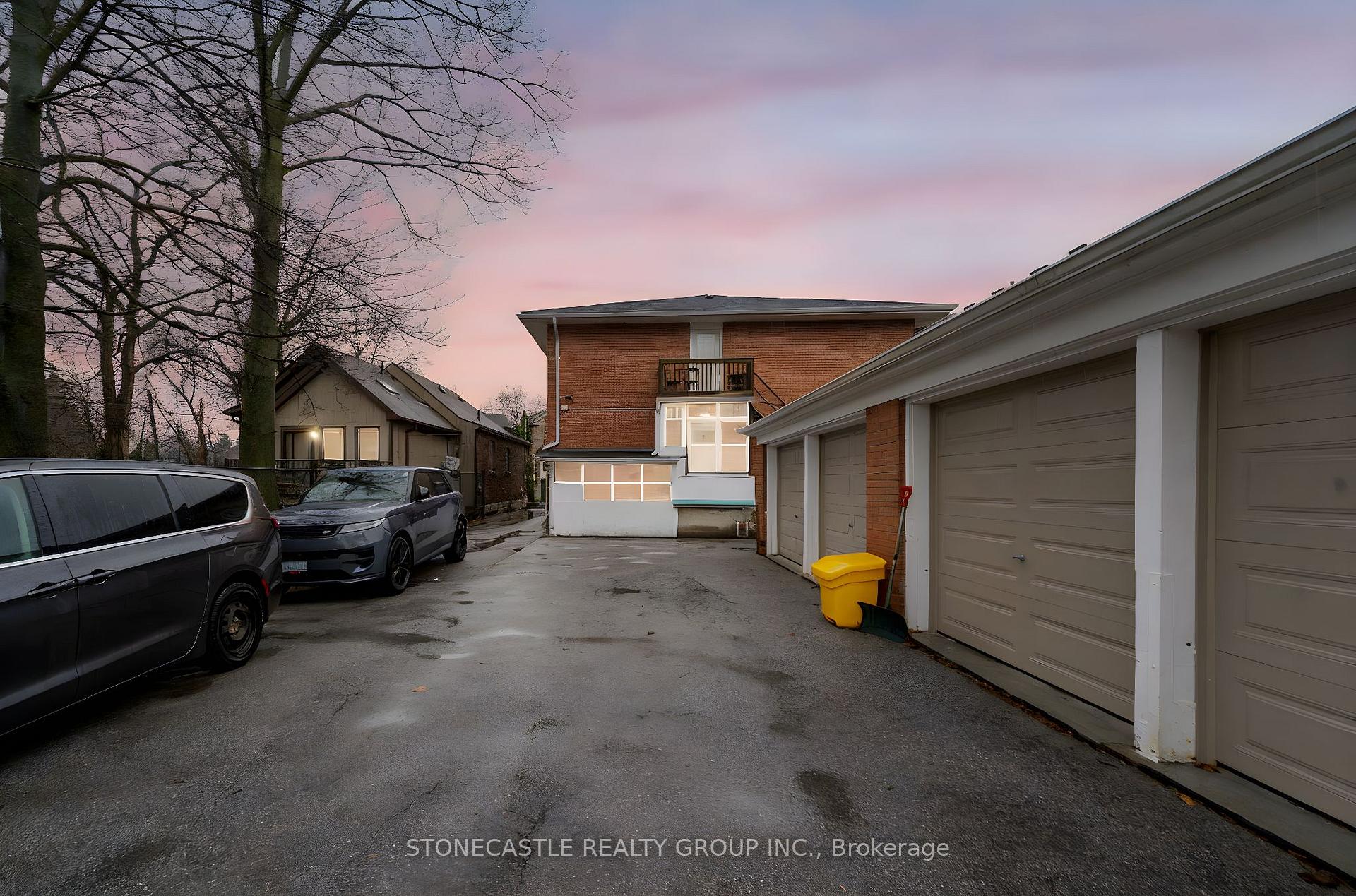 Photo 11 of 55 Thirty Eighth Street, Etobicoke, Long Branch — HOMEH