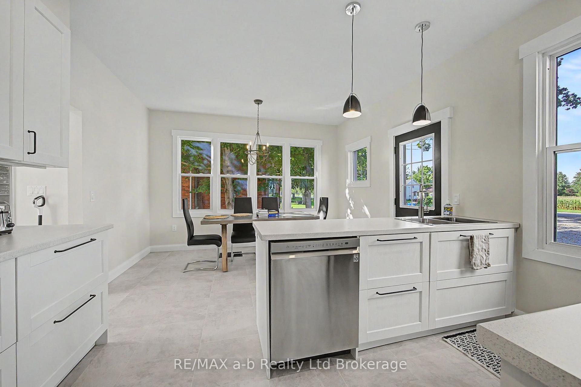 Photo 12 of 641 Main Street N, Norwich, Burgessville — HOMEH