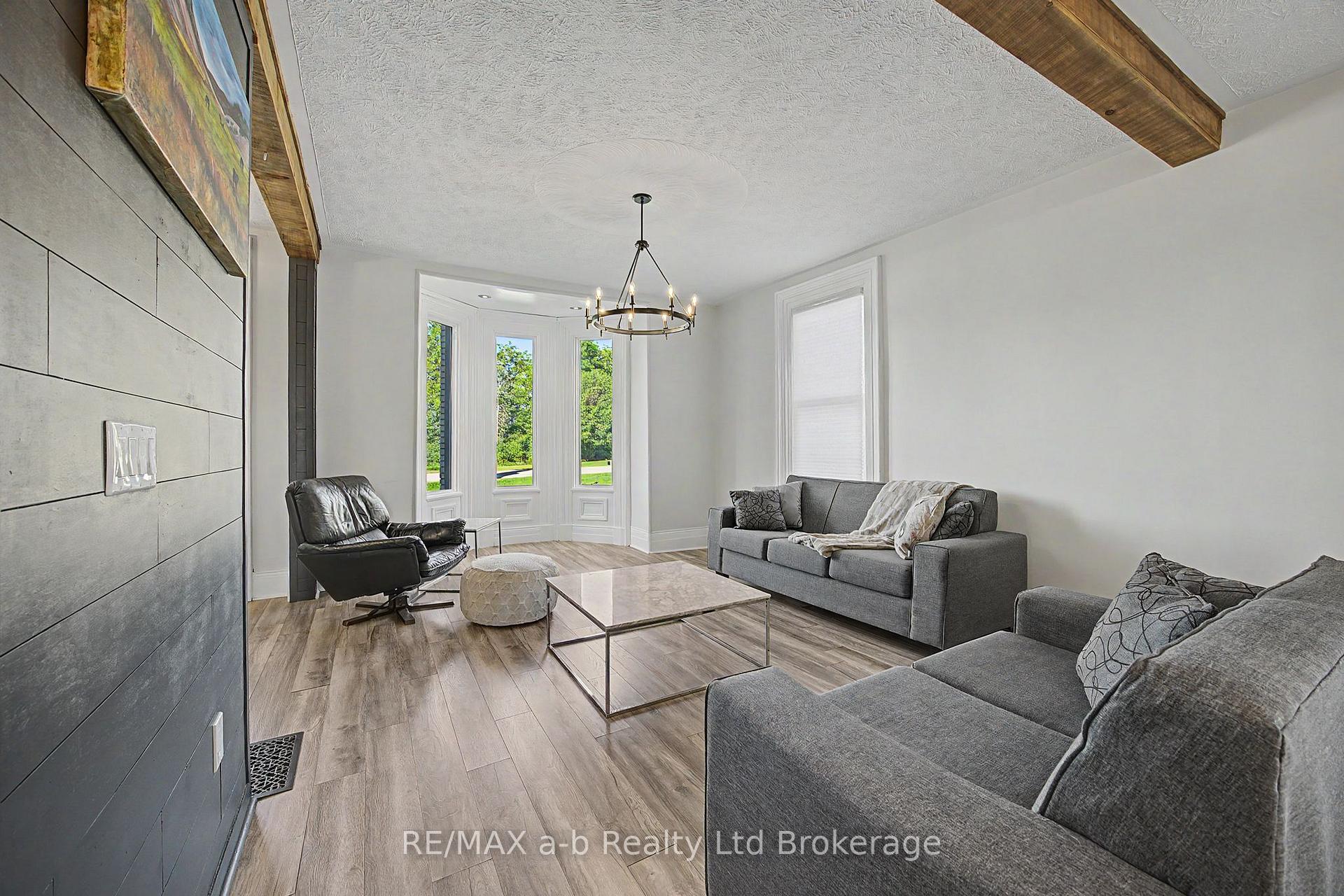Photo 14 of 641 Main Street N, Norwich, Burgessville — HOMEH