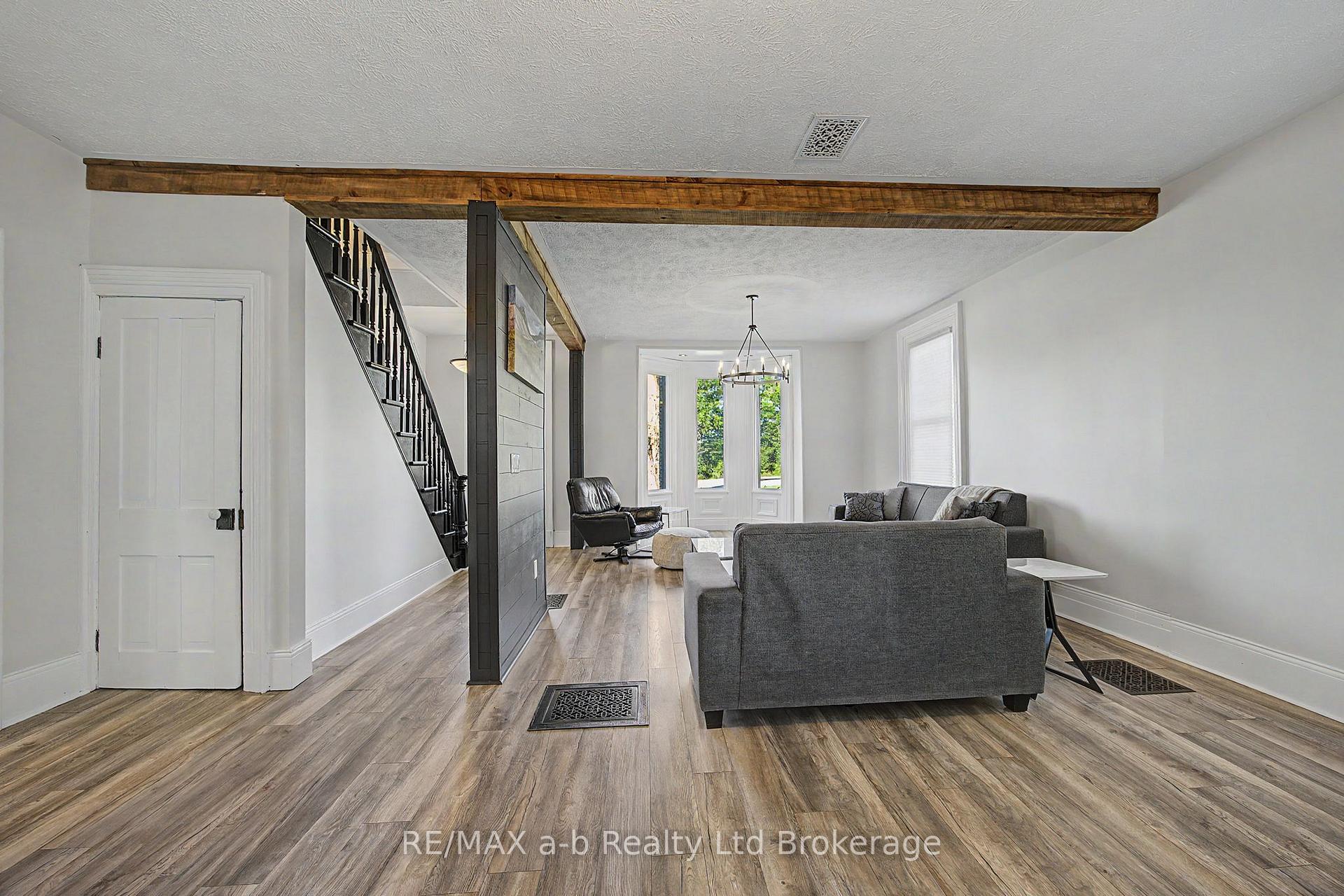 Photo 15 of 641 Main Street N, Norwich, Burgessville — HOMEH
