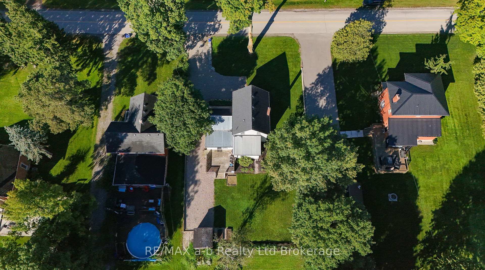Photo 33 of 641 Main Street N, Norwich, Burgessville — HOMEH