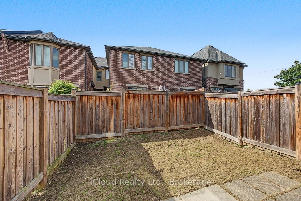 Photo 31 of 25 Gammon Crescent, Brampton, Bram West — HOMEH
