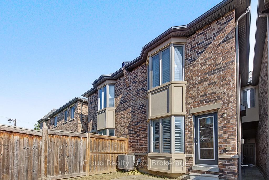 Photo 32 of 25 Gammon Crescent, Brampton, Bram West — HOMEH