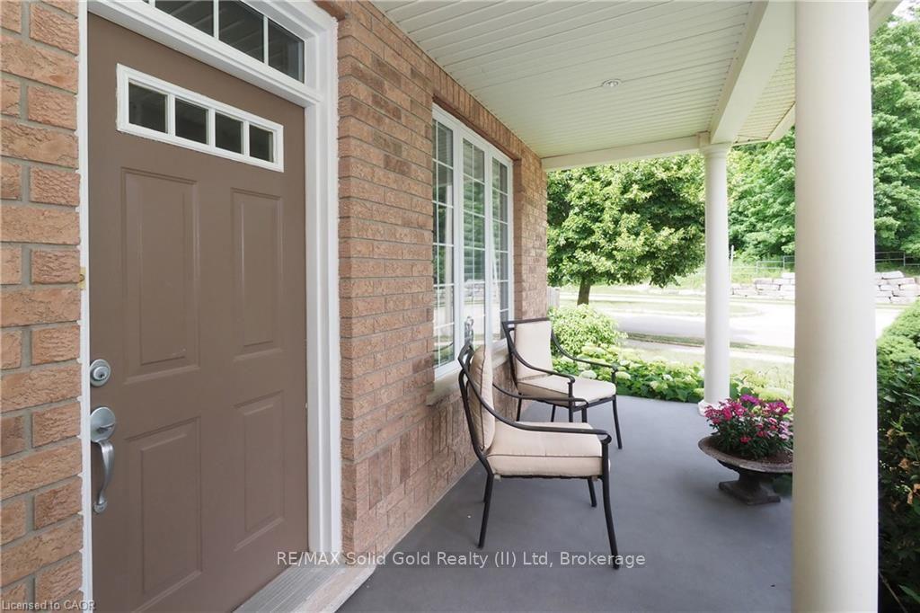 Photo 3 of 559 Springwater Drive, Waterloo, Conservation Meadows — HOMEH