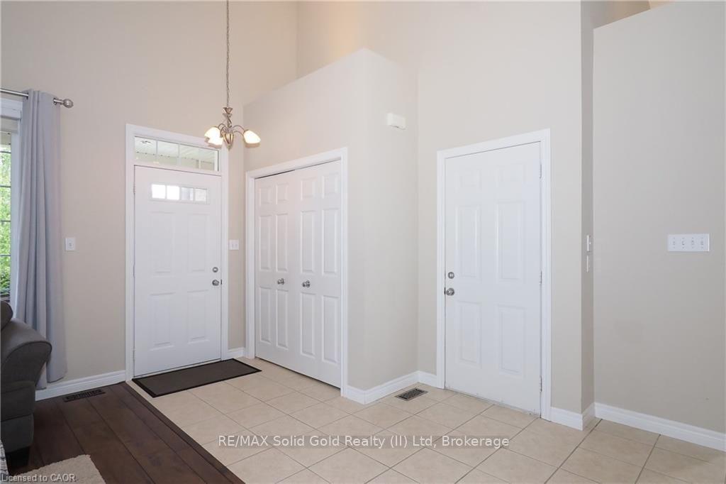 Photo 5 of 559 Springwater Drive, Waterloo, Conservation Meadows — HOMEH