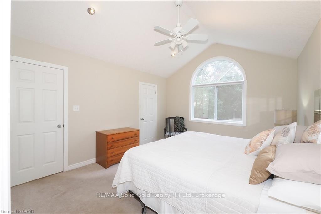 Photo 21 of 559 Springwater Drive, Waterloo, Conservation Meadows — HOMEH