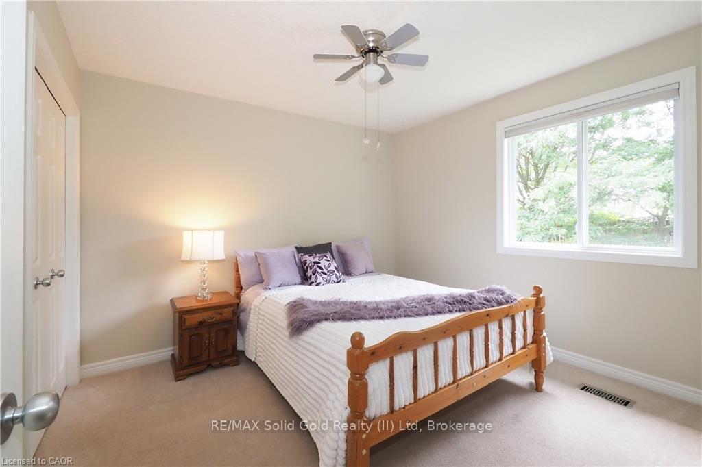 Photo 23 of 559 Springwater Drive, Waterloo, Conservation Meadows — HOMEH