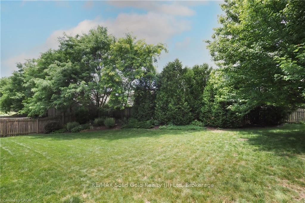Photo 41 of 559 Springwater Drive, Waterloo, Conservation Meadows — HOMEH