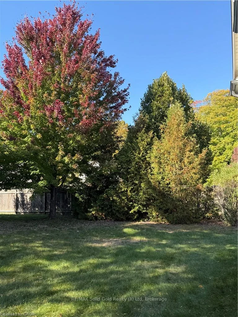 Photo 44 of 559 Springwater Drive, Waterloo, Conservation Meadows — HOMEH